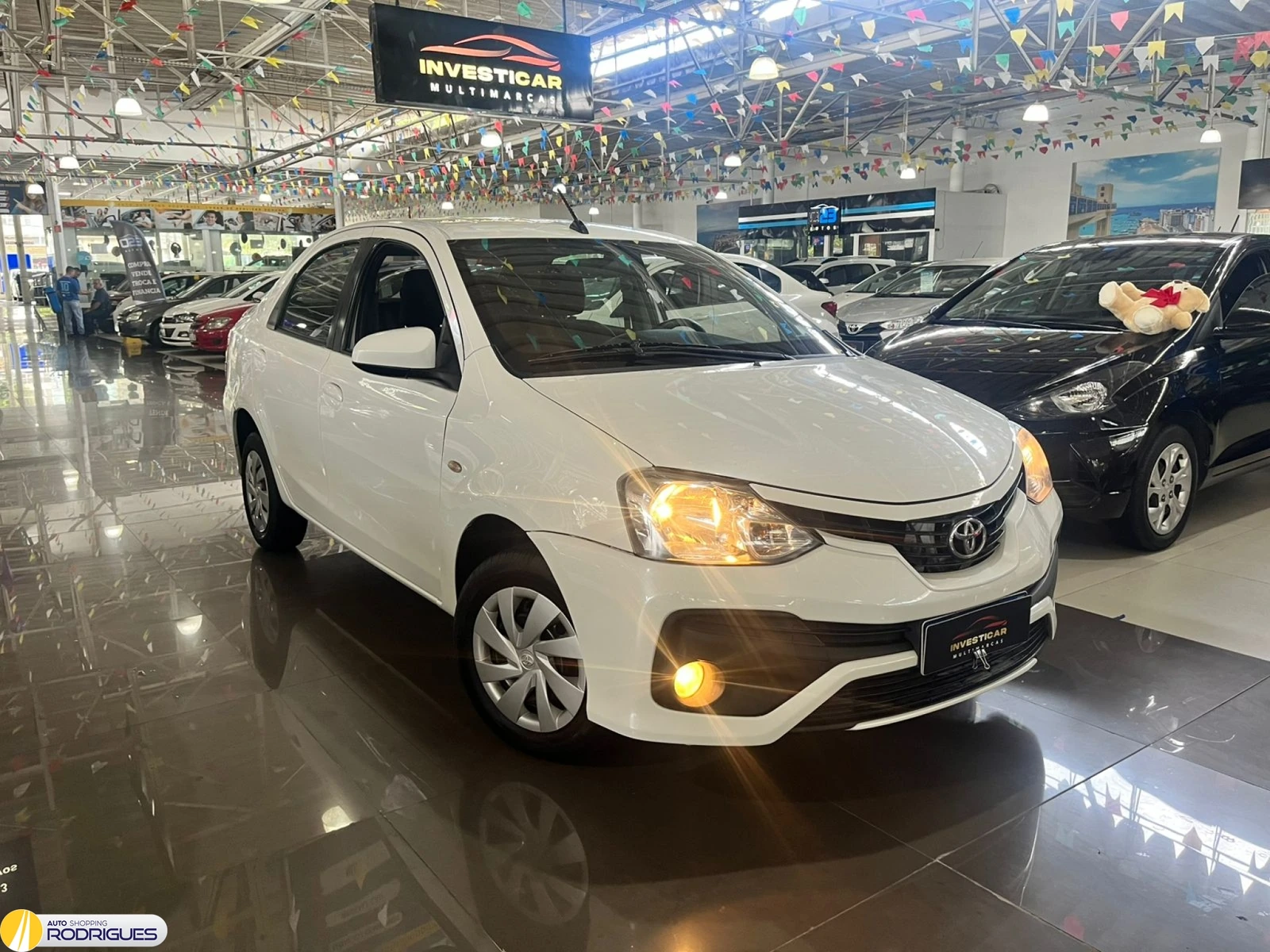 Toyota Etios · veículo de exemplo